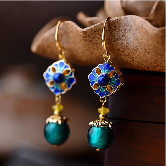Jewelry - 14K Gold Flower Agate Earrings